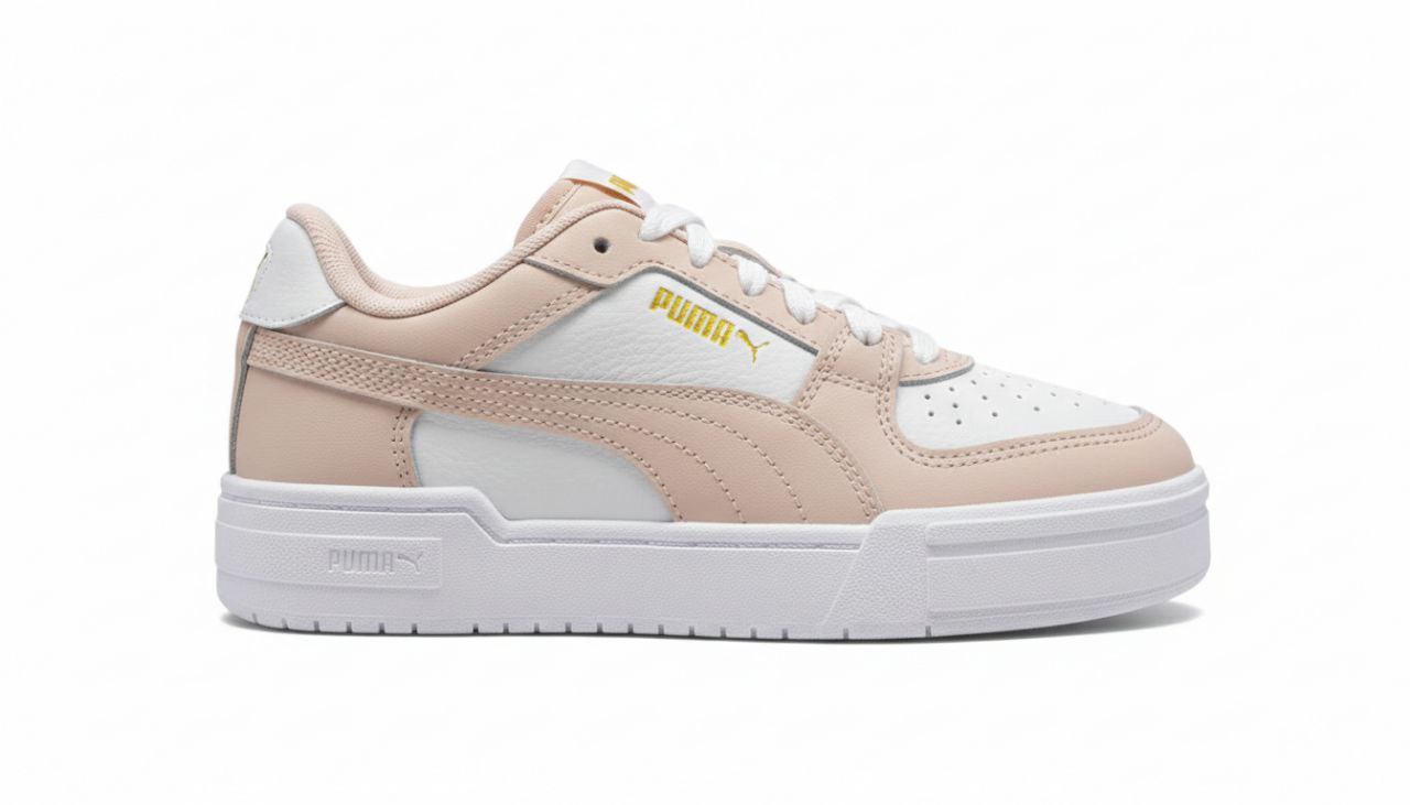CA Pro Classic Jr. sneaker in a light pink/white